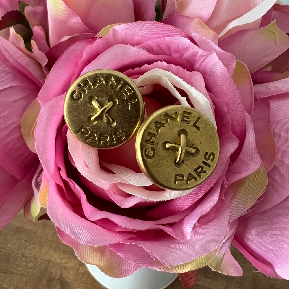Authentic vintage Chanel button clip earrings 94A